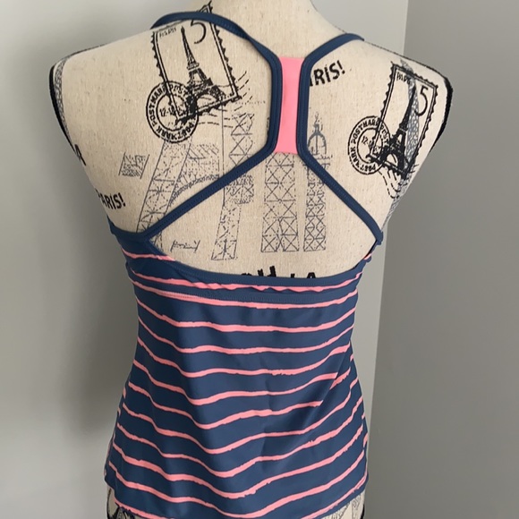 Nike padded swim top - Picture 7 of 7